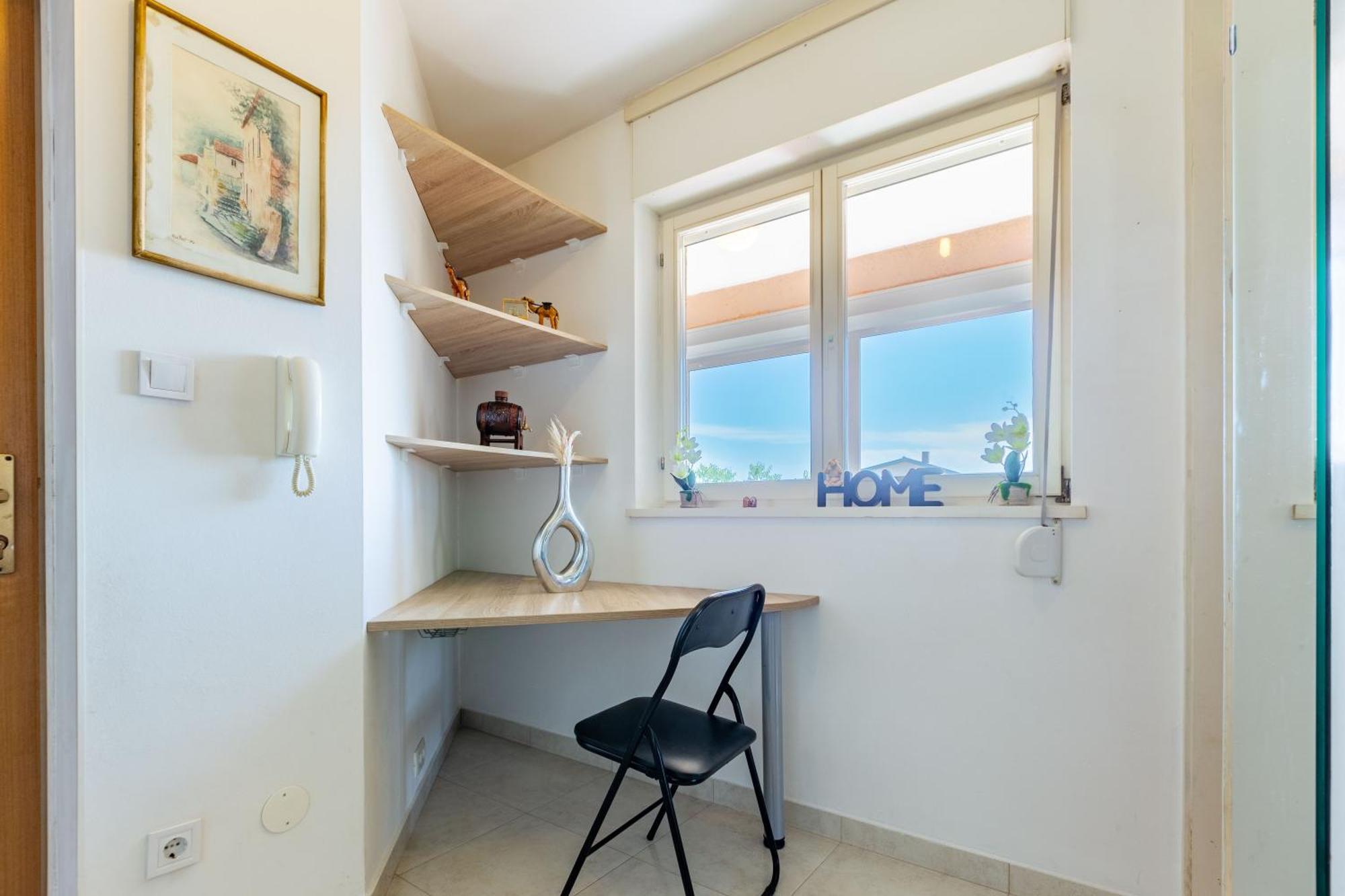 Dijana 1 Bdr With Balcony Apartment *