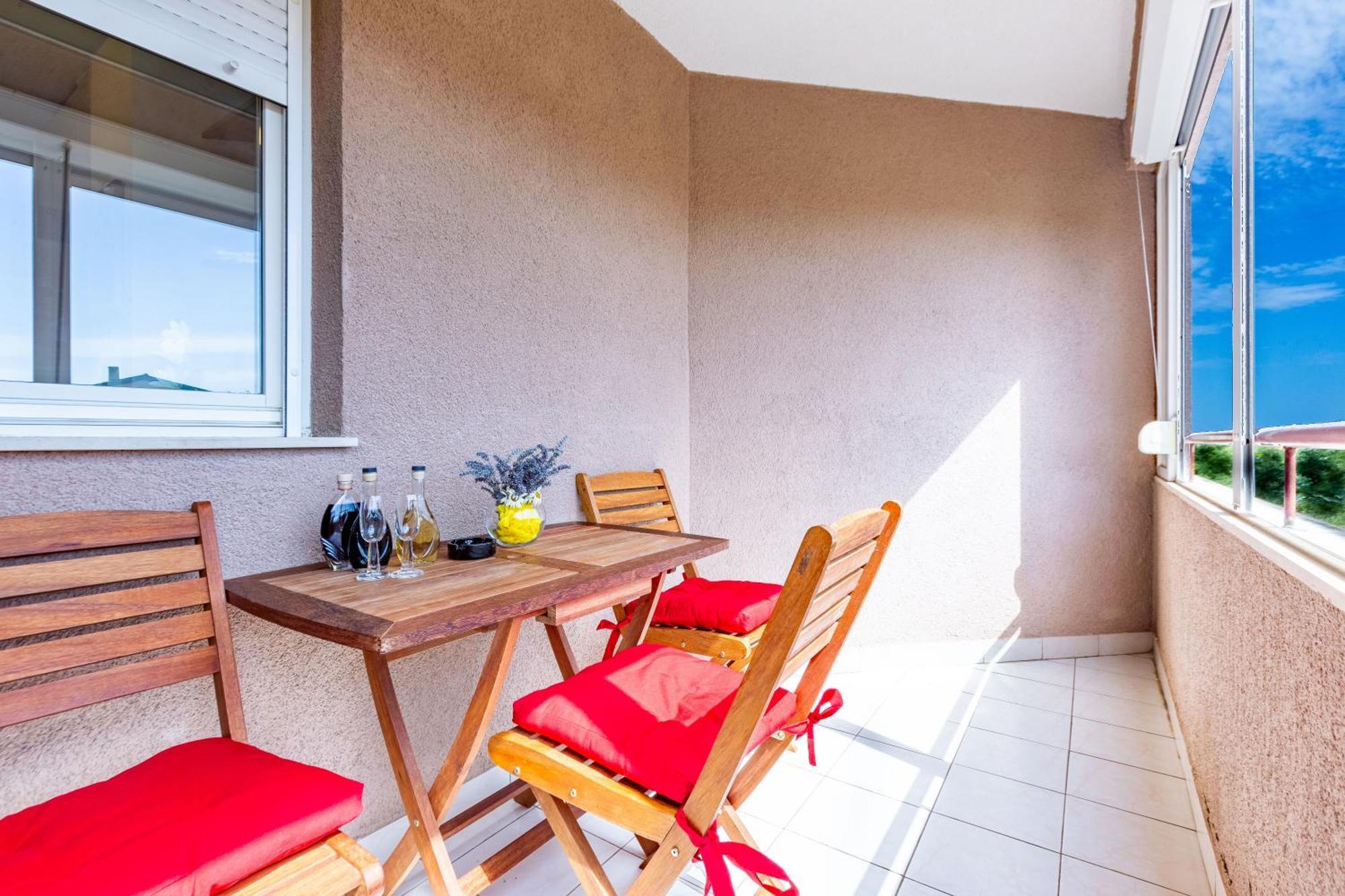 Apartment Dijana 1 Bdr With Balcony