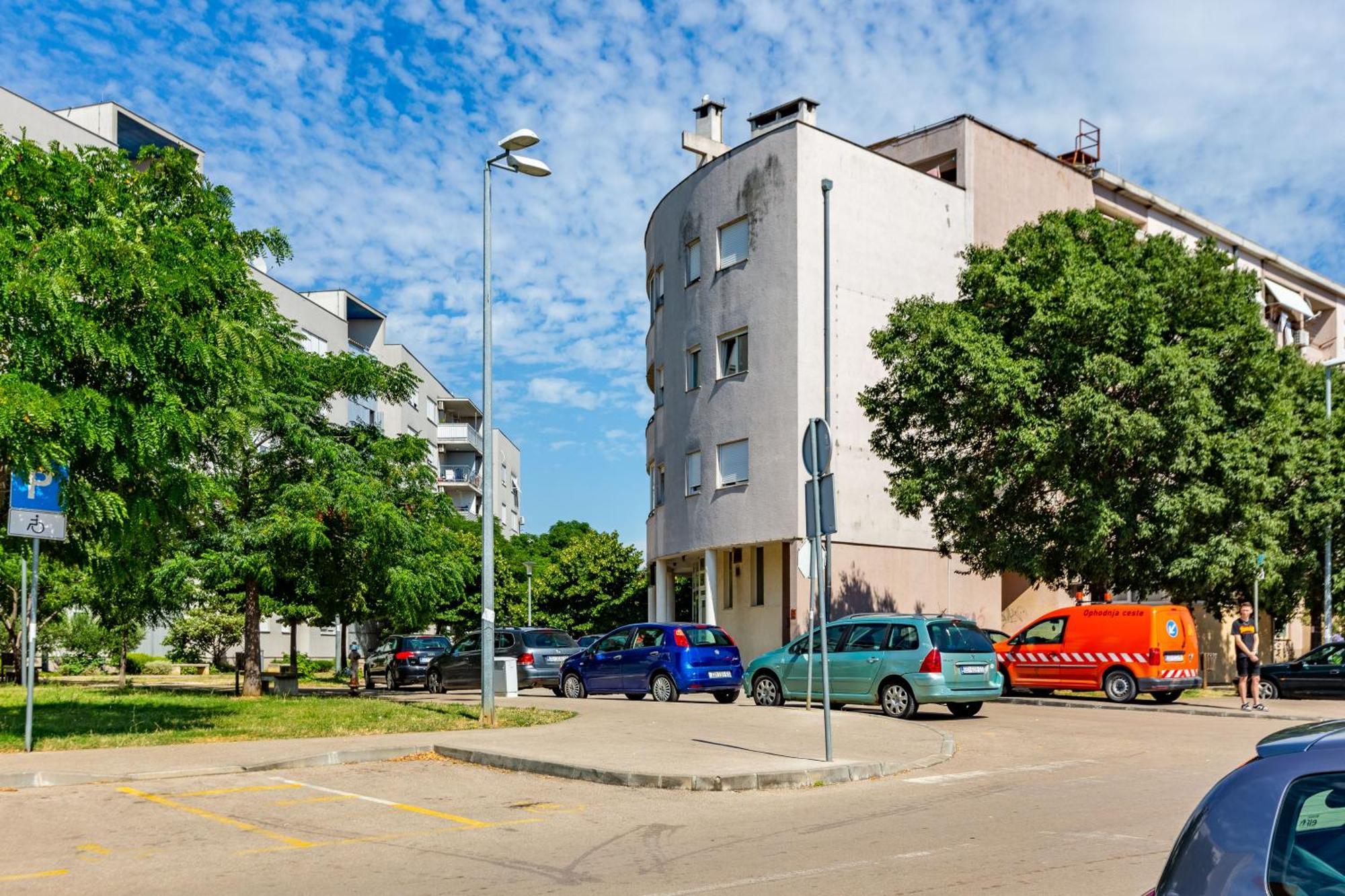 Apartment Dijana 1 Bdr With Balcony *