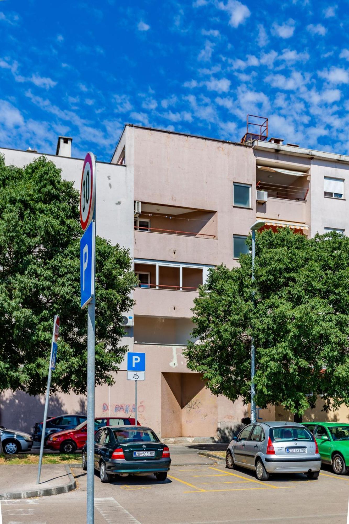 Dijana 1 Bdr With Balcony